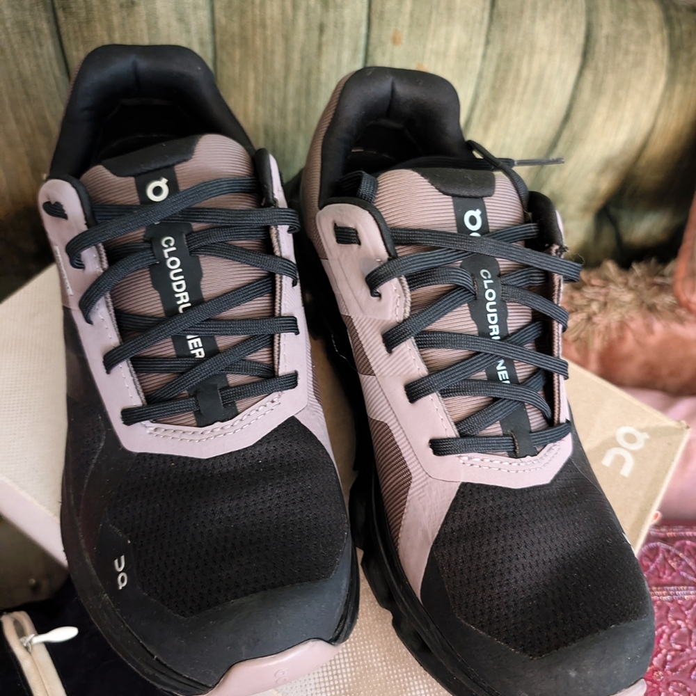 On Cloudrunner Black and Gray Sneakers